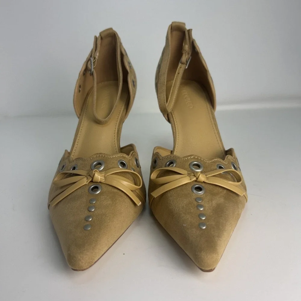 Coutgo Nude Suede Eyelet Bow Stiletto Heels Pointed Toe‎ Ankle Strap Size 8 NWB